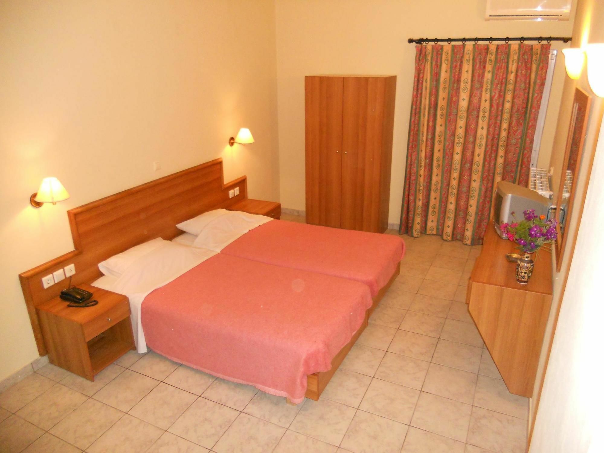 Volanakis Apartments Amoudara Lasithiou Екстериор снимка